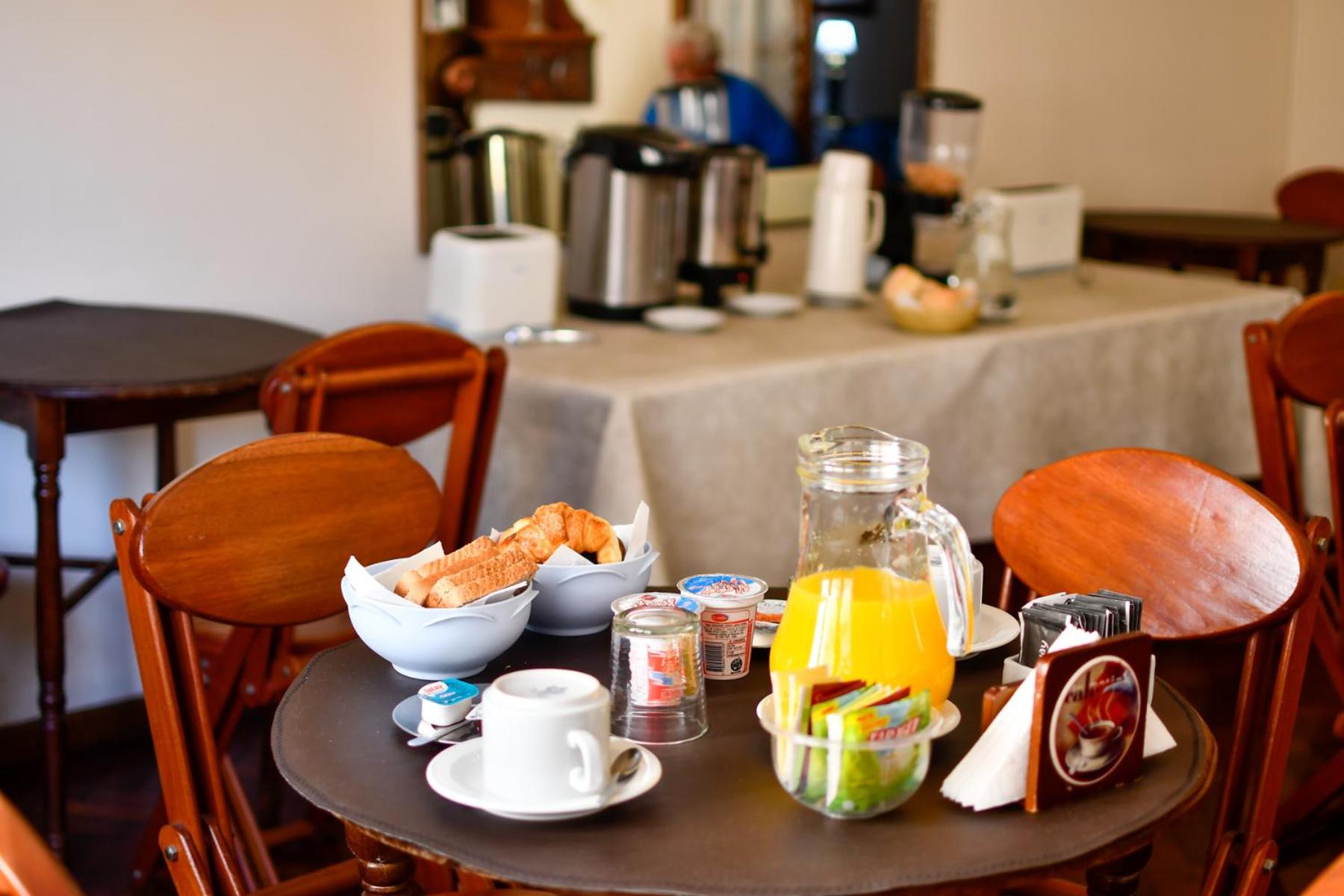Hostal El Cerrito 31/34
