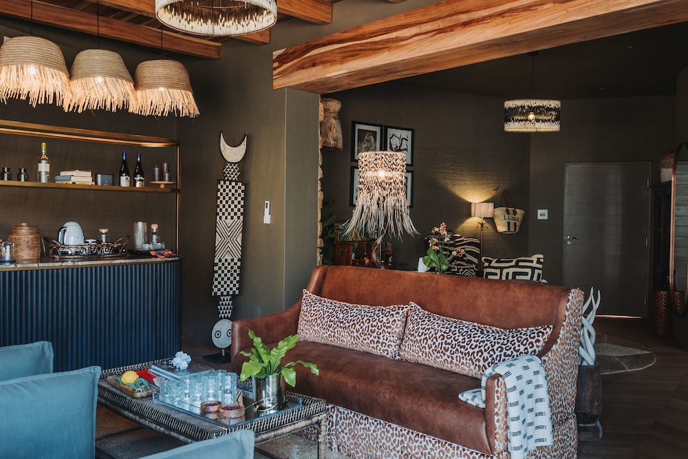 Lush Private Game Lodge 4/50