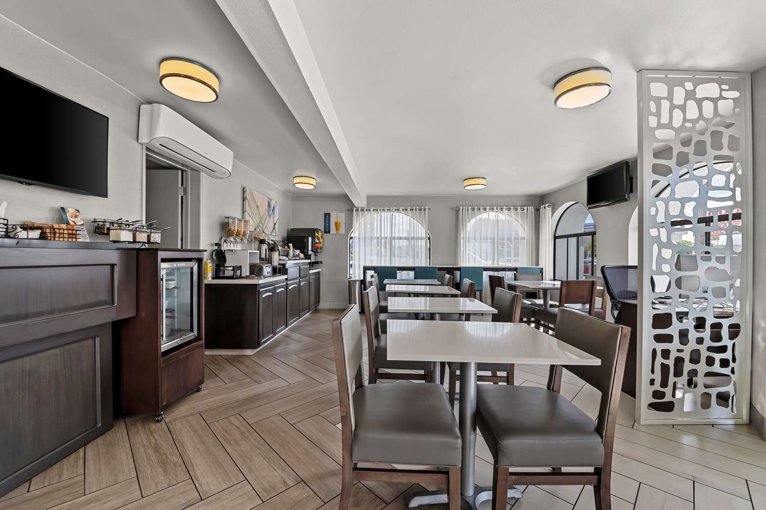 Best Western Los Alamitos Inn & Suites 27/38