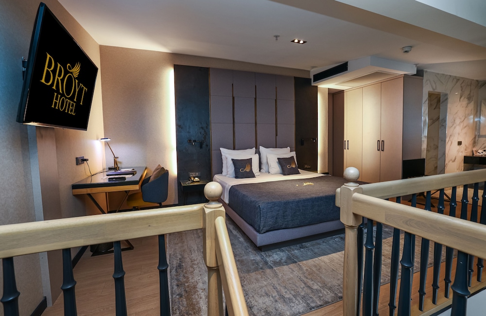 Broyt Hotel 33/50