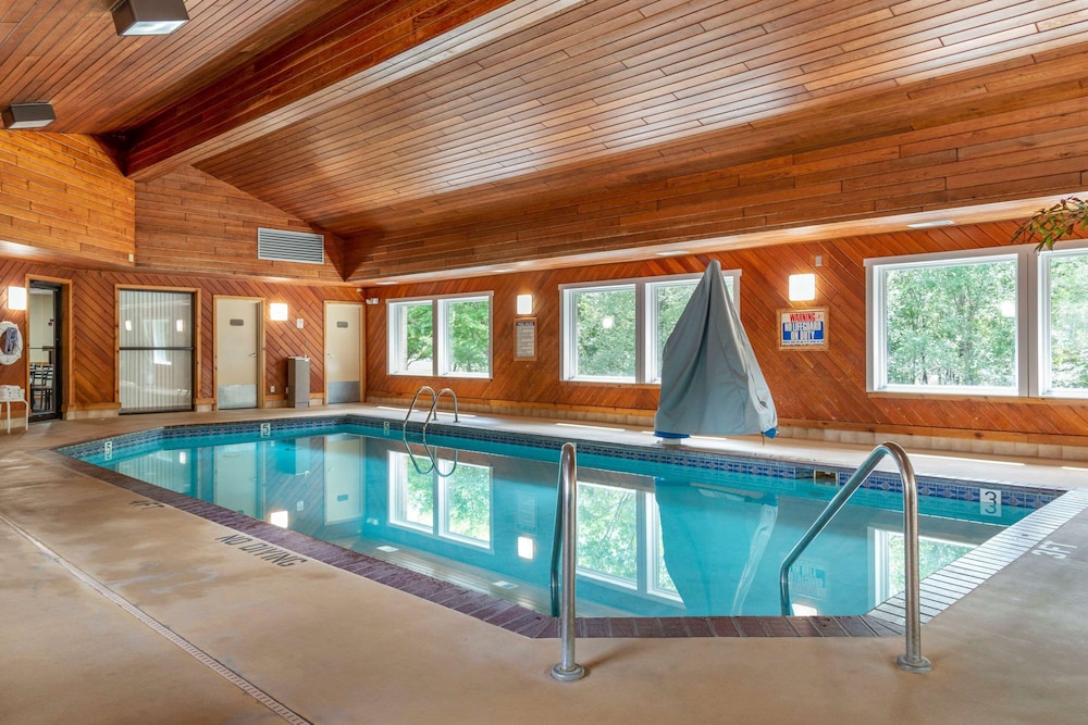 Coratel Inn & Suites by Jasper River Falls 35/60