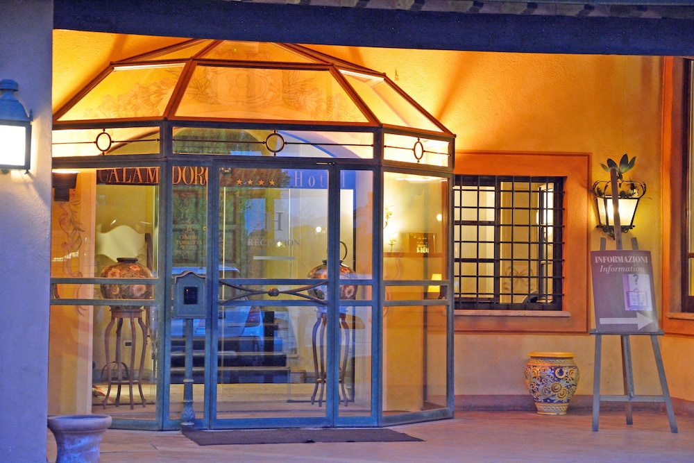 Boccaccio Hotel 38/65