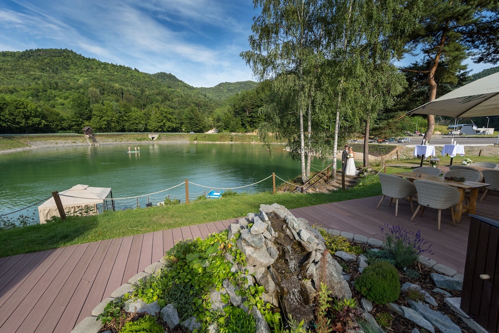 Salamandra Resort Hotel 42/49