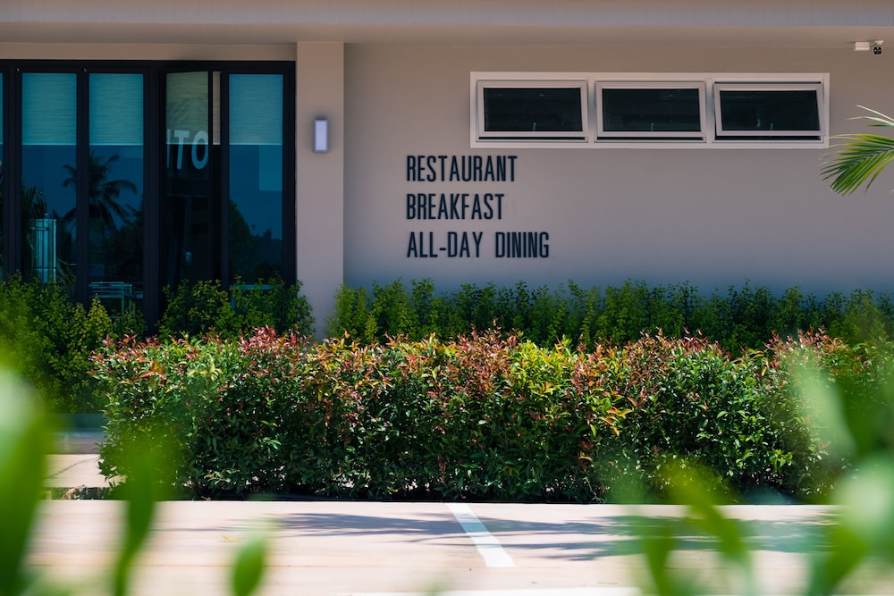 S.22 Hotel Suratthani 8/64