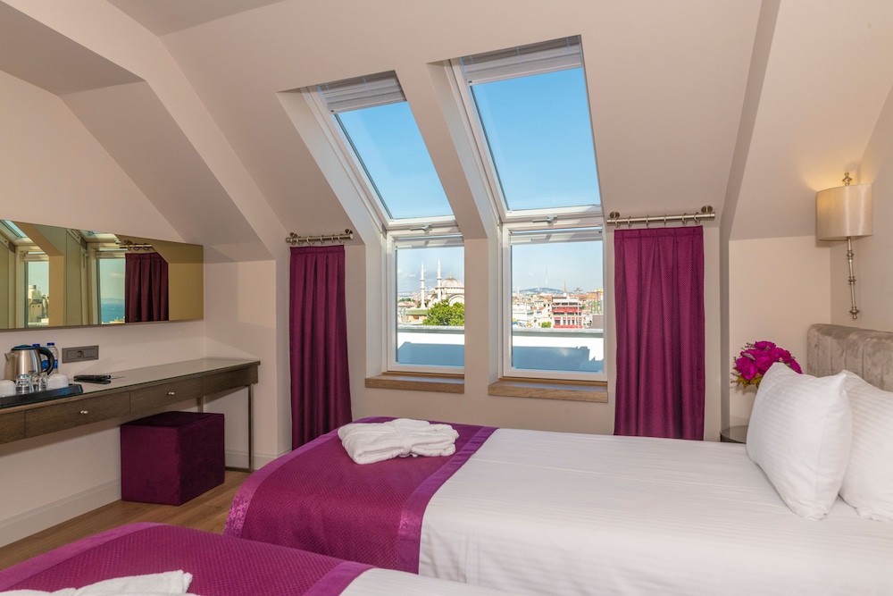 COMFORT, DOUBLE OR TWIN BED, SEA VIEW