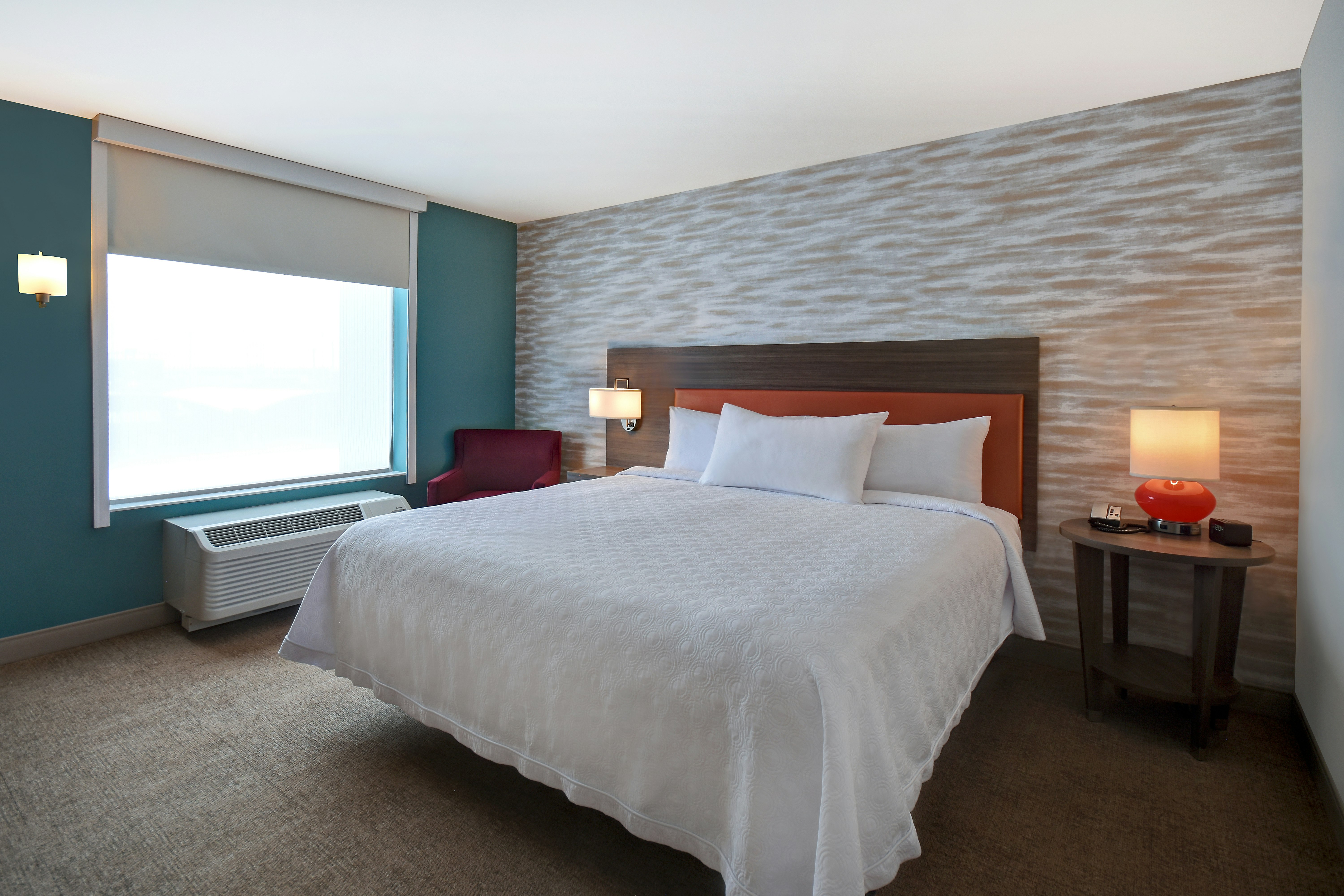 SUITE, KING BED, ACCESSIBLE