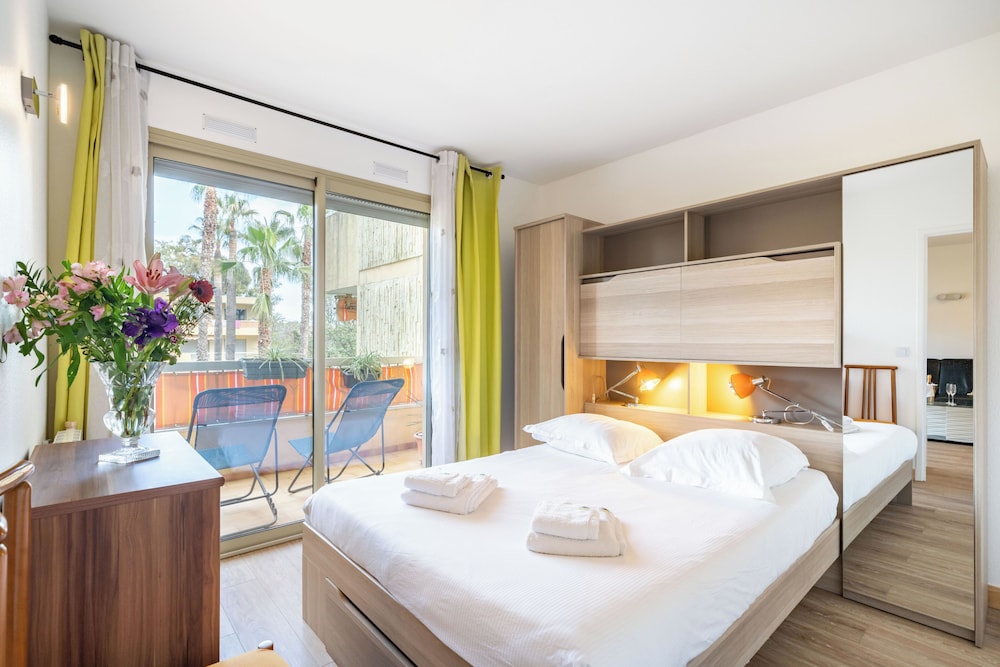 VVF Villages 'Les Eucalyptus' Juan Les Pins 9/50