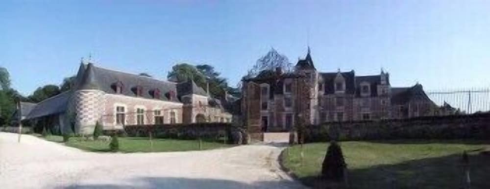 CHATEAU DE JALLANGES 49/61