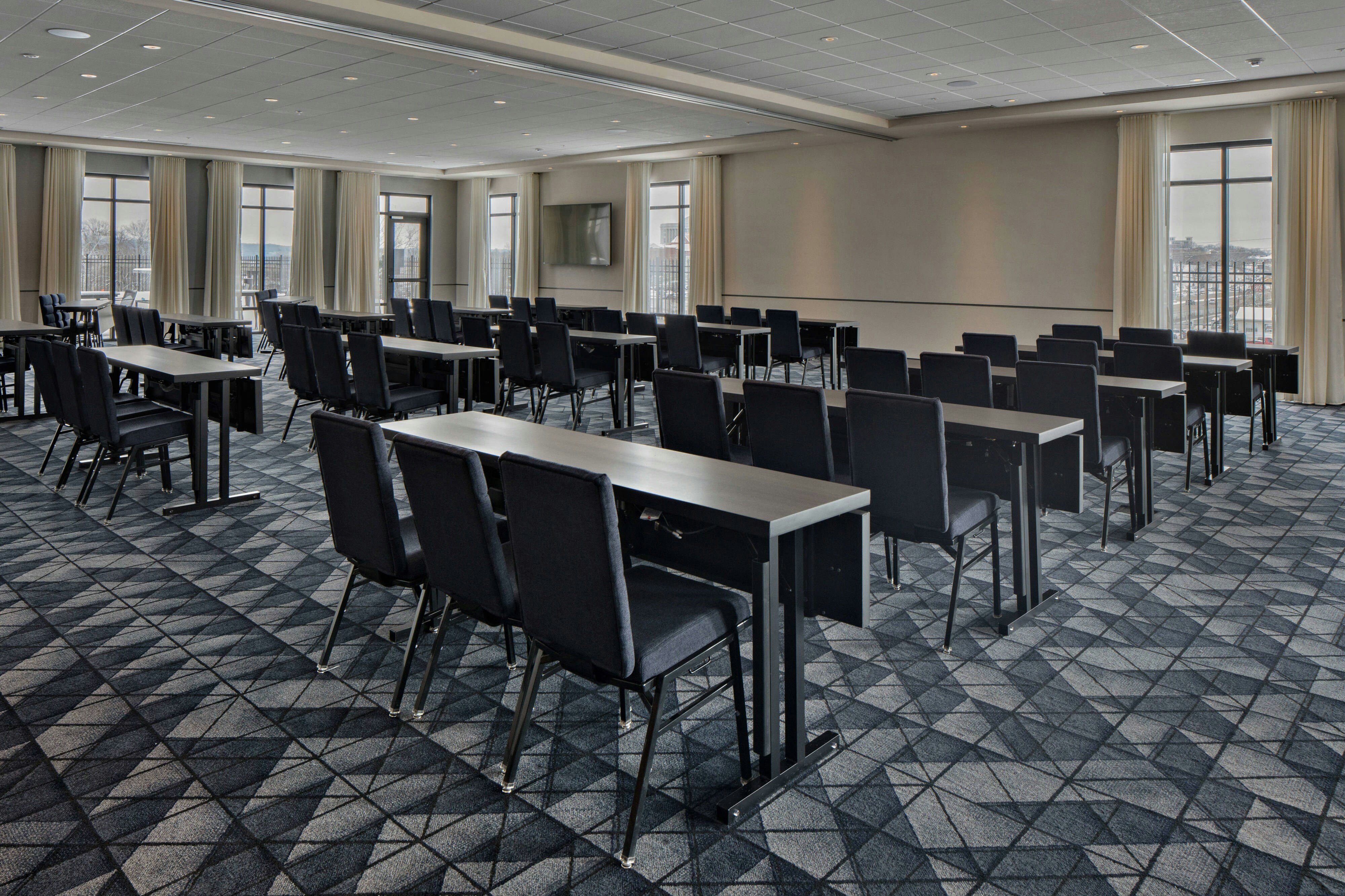 Courtyard by Marriott Jefferson City 12/20