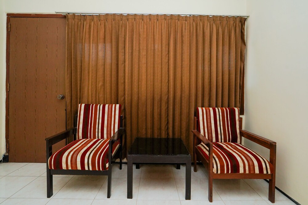 OYO 1652 Hotel Tampiarto 21/35