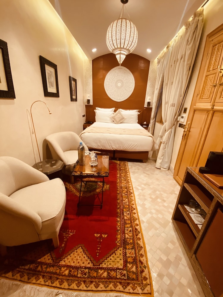 Riad Elegancia 12/50