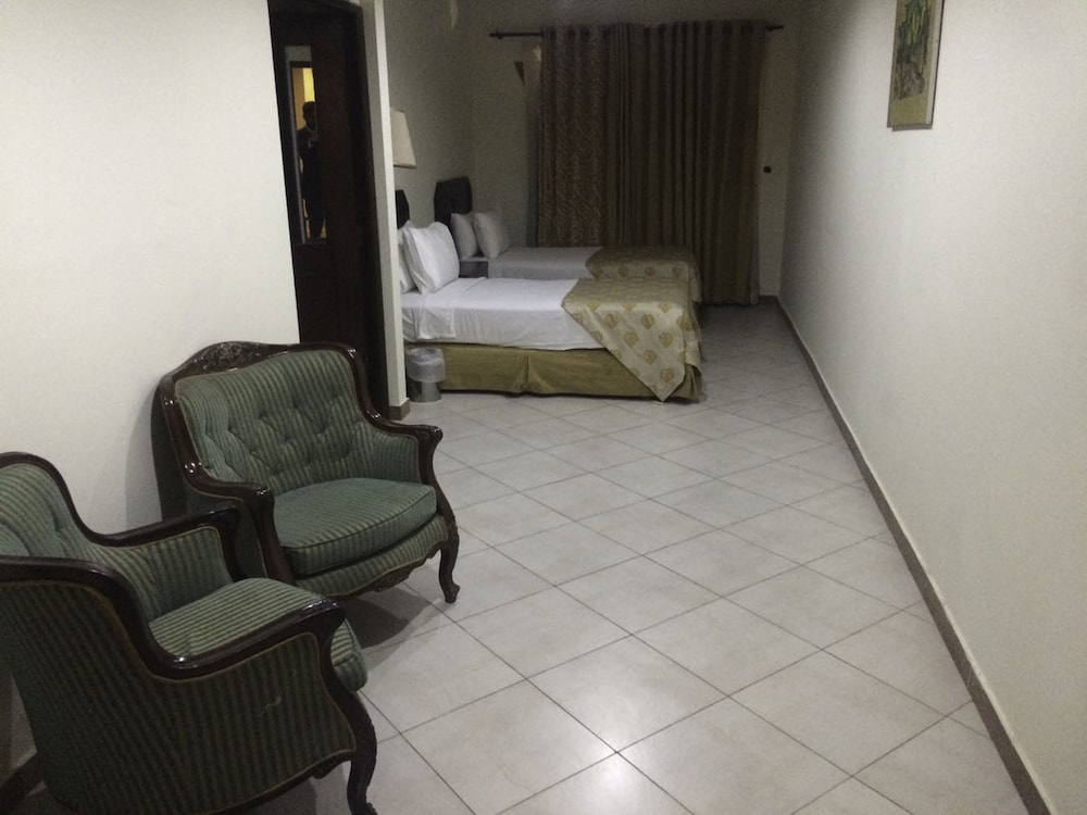 Grand Regency Hotel 25/50