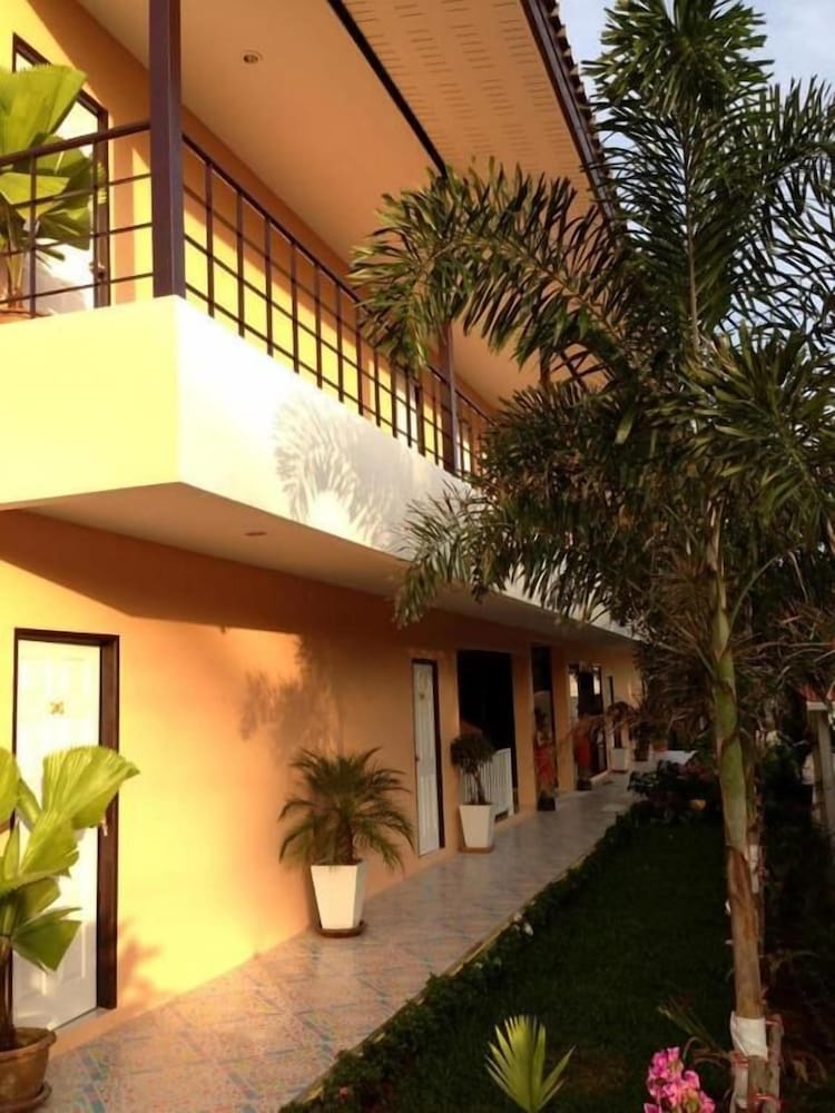 Phuket Airport Inn 12/52