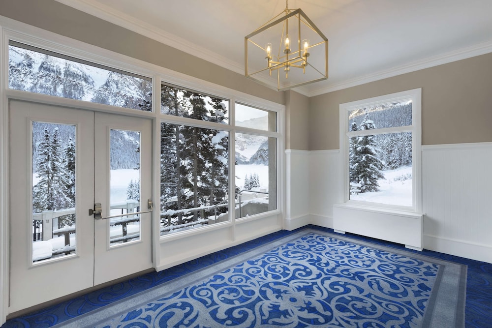 Fairmont Chateau Lake Louise 9/73