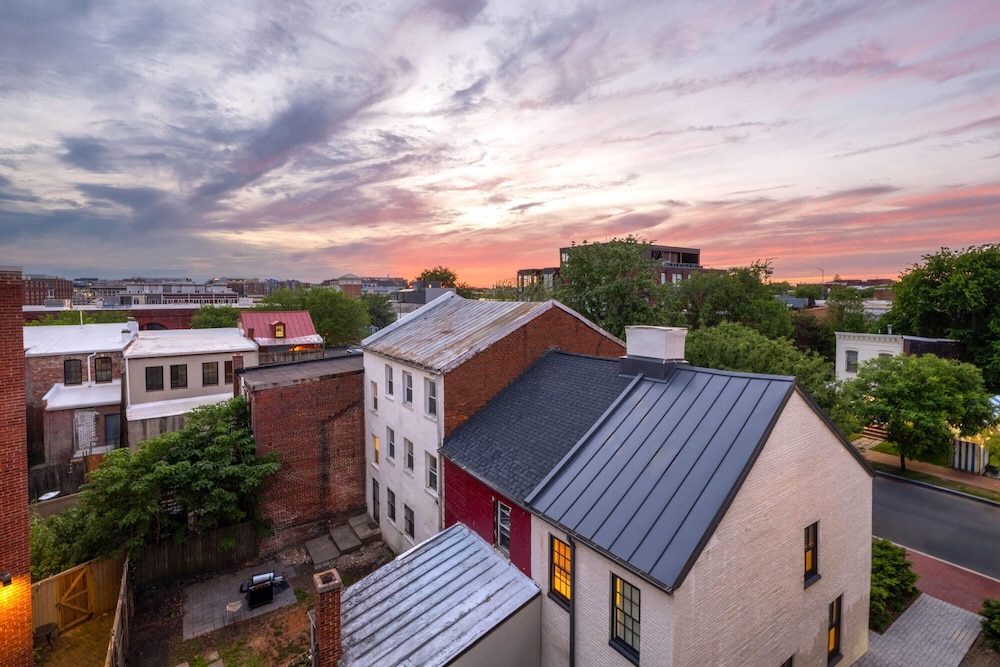 Reside Navy Yard, a Wyndham Residence 8/72