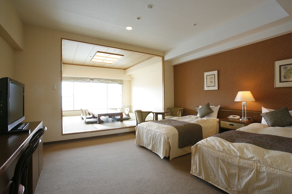 BAY RESORT HOTEL SHODOSHIMA 27/68