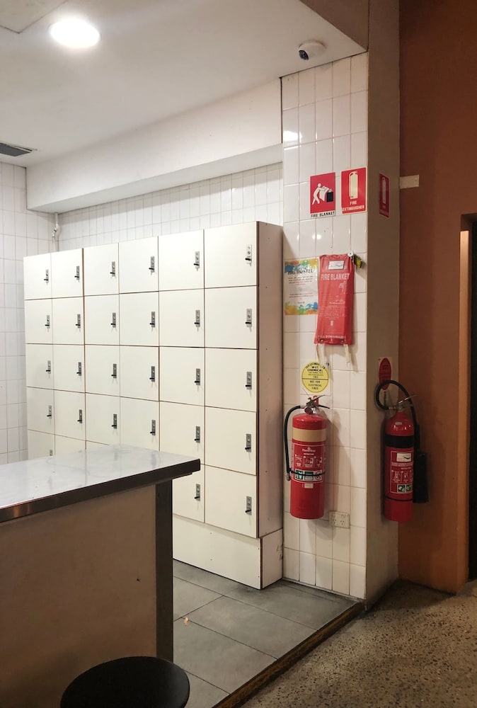 Big Backpackers Hostel 24/47