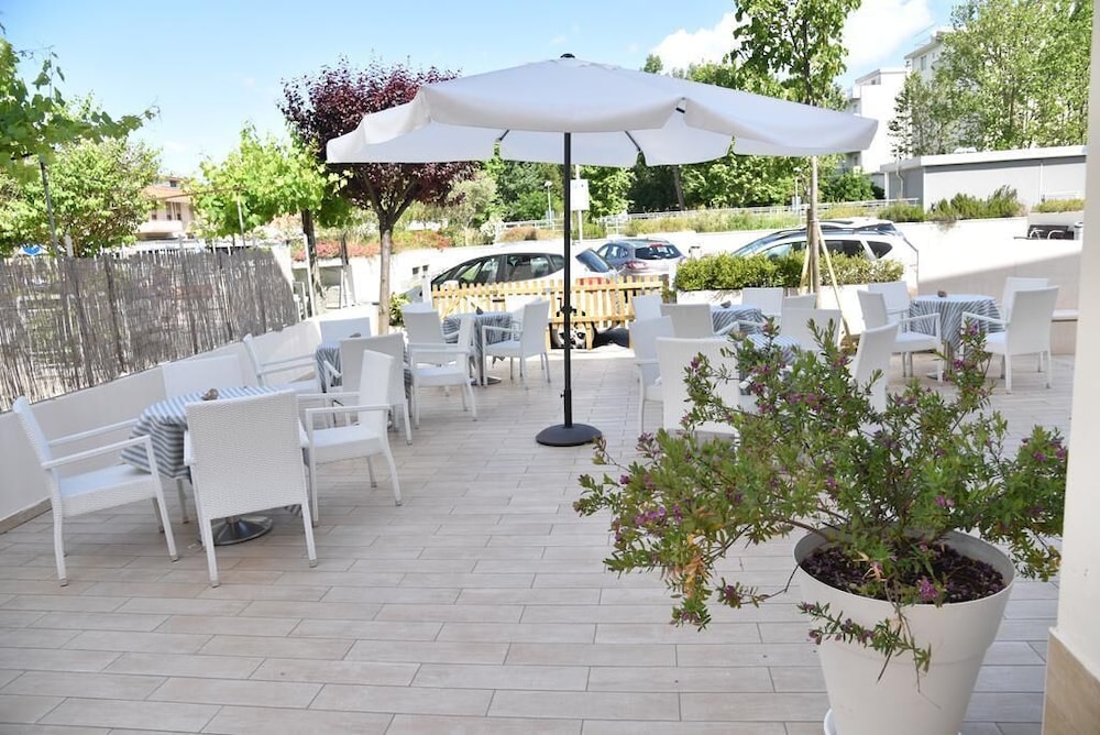 Hotel Marina 49/58