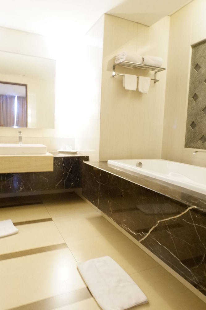 Kedaton Hotel 26/66
