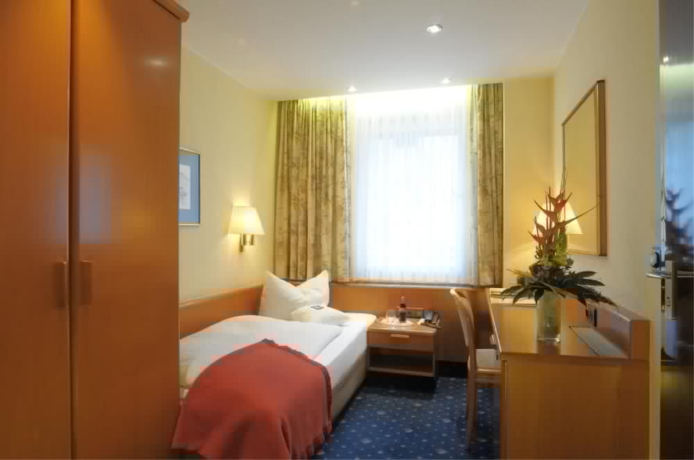 Ringhotel Loew S Merkur 14/59