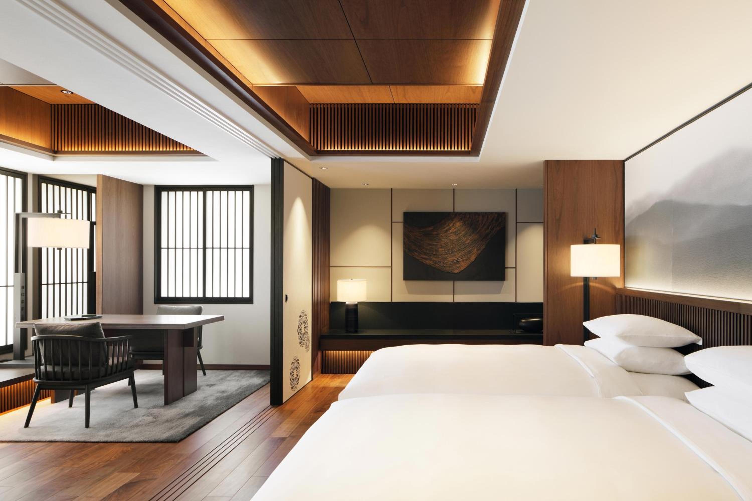 Chapter, Suite, Twin Beds