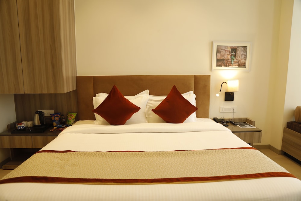 Hotel The Royal Vista 34/50