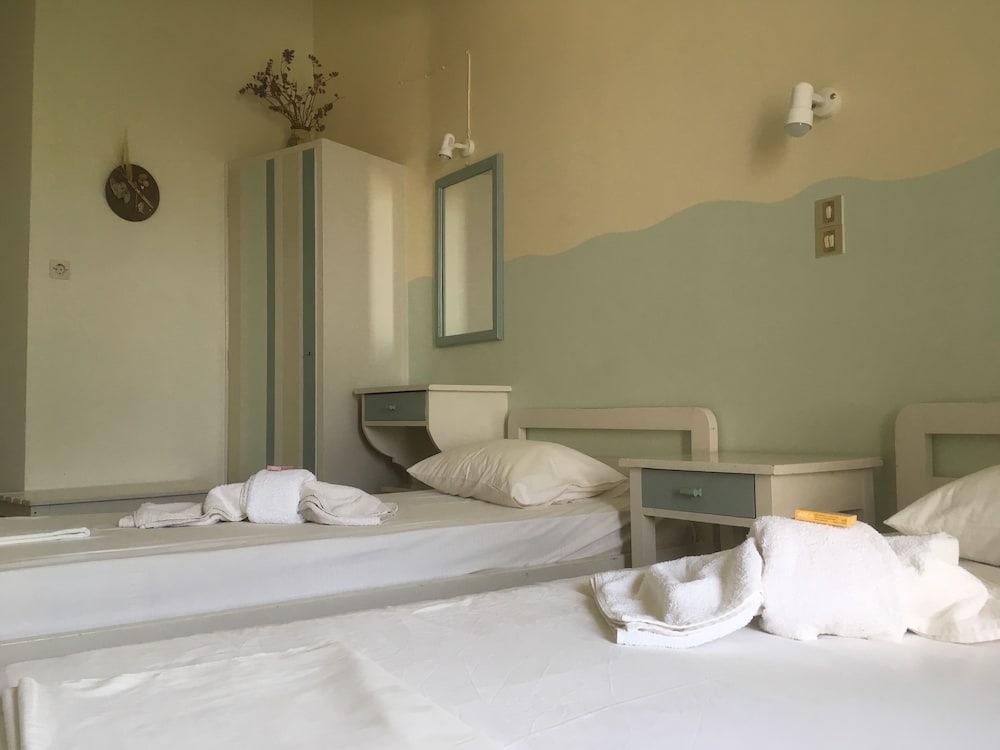 Afrodite Hotel 10/50