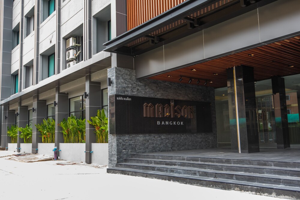 Madison Bangkok 2/50
