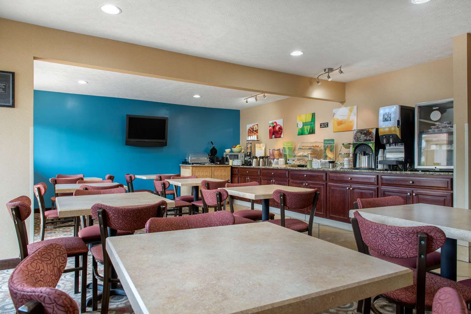Quality Inn Columbus-East 21/23