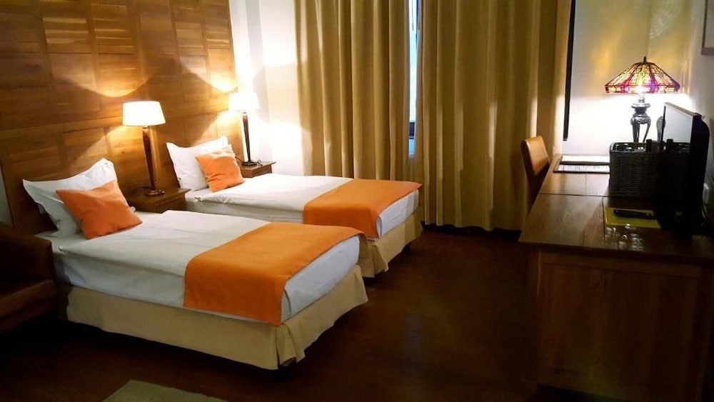 Rembrandt Hotel 21/49