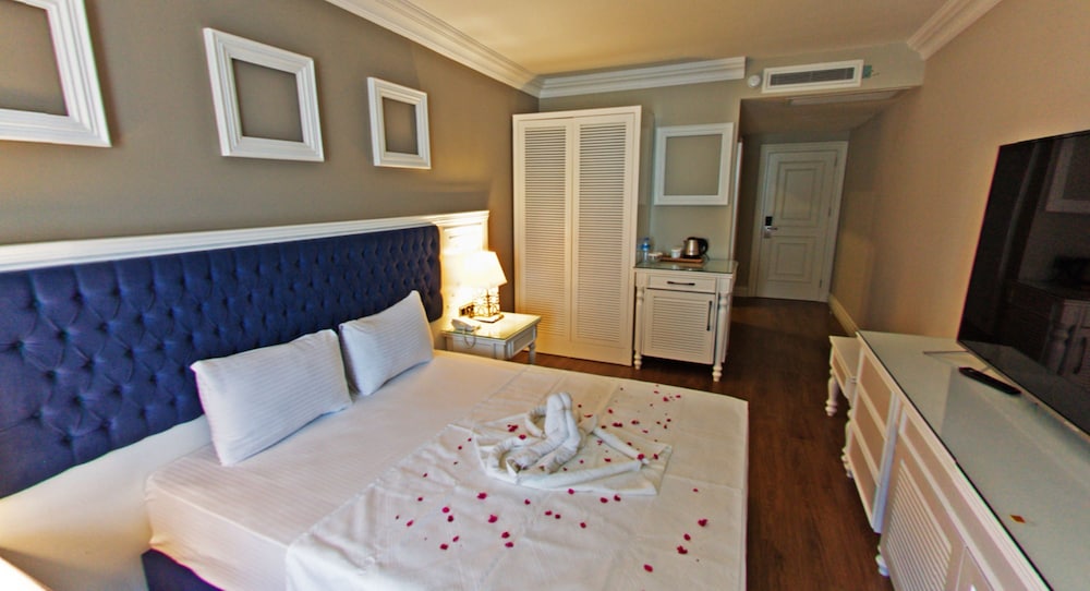 Mara Palace Hotel 32/92