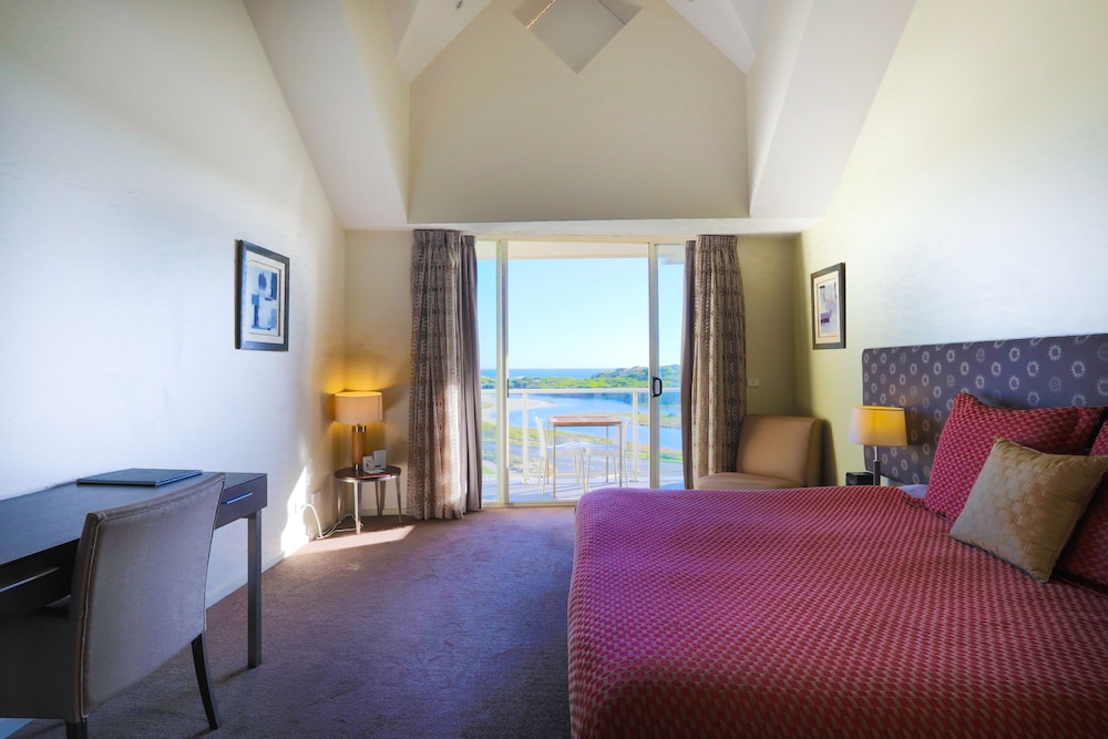 Lady Bay Resort 17/36