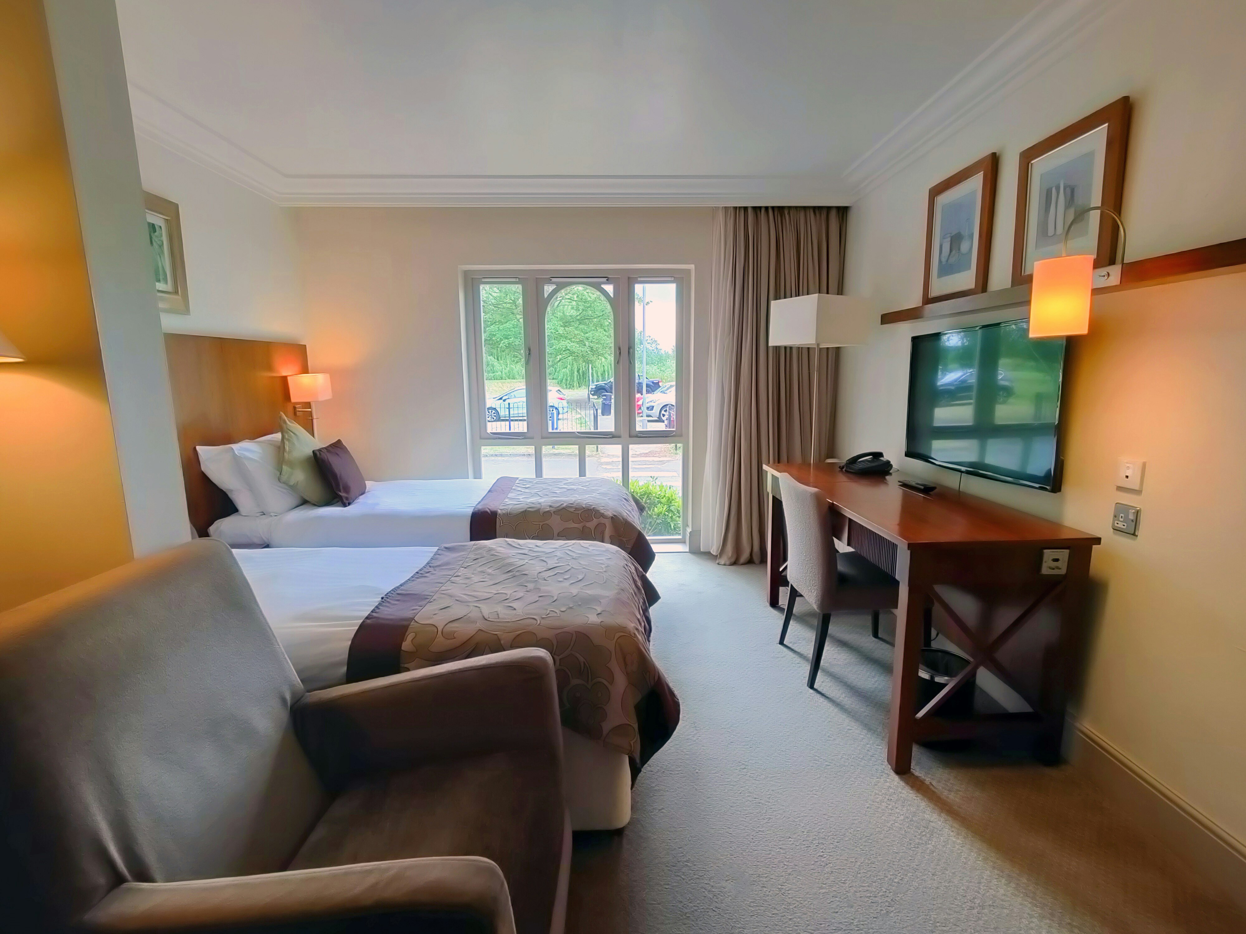 Executive, Twin Beds, Main House