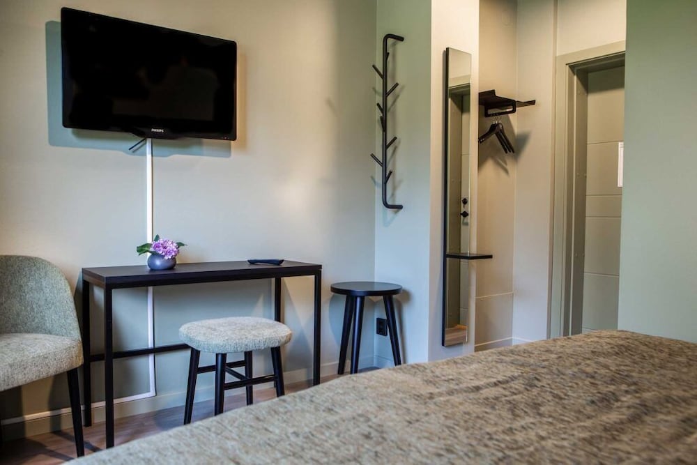 Hotell Hehrne 28/50