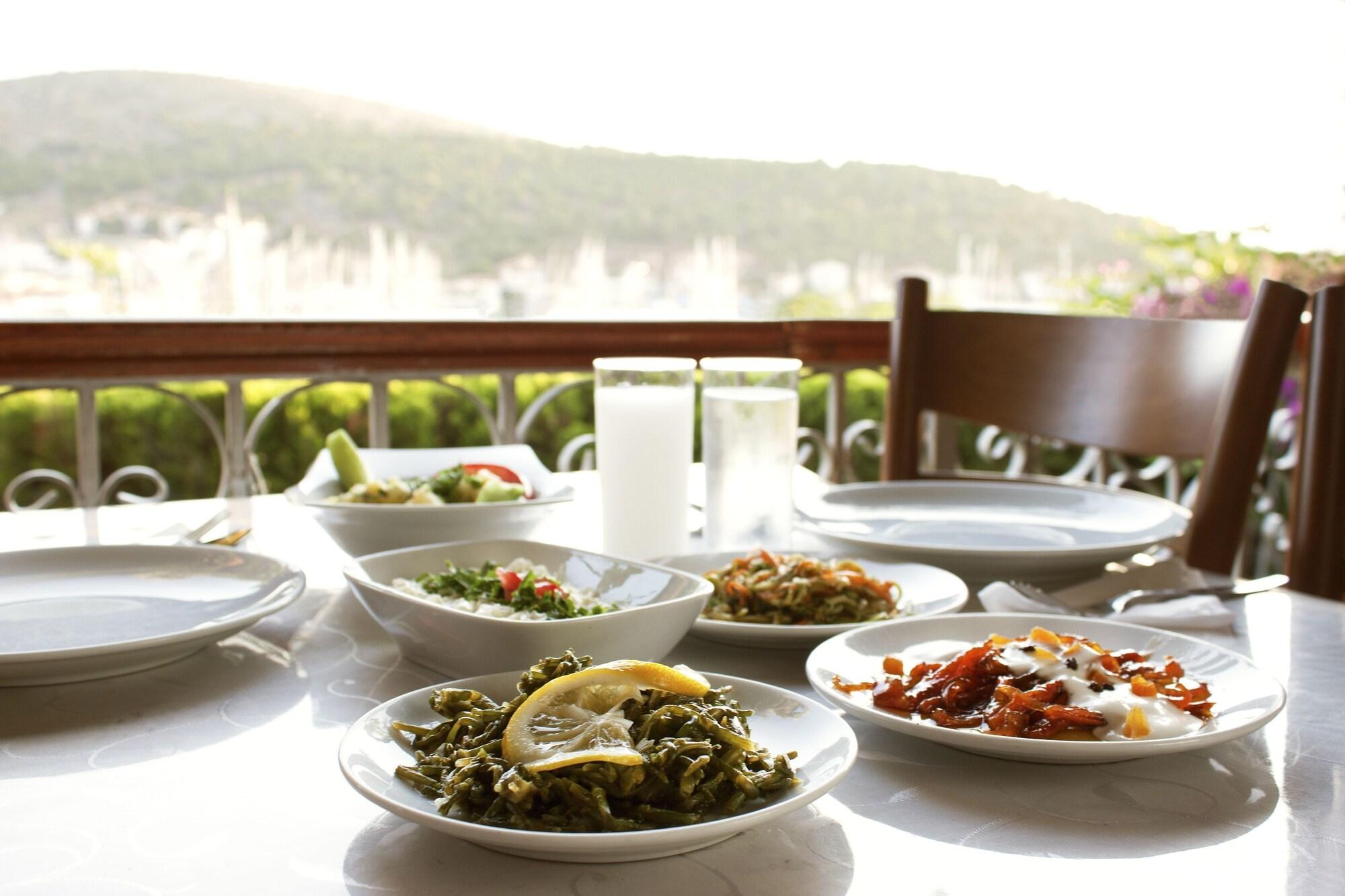 Yalcin Hotel 53/63