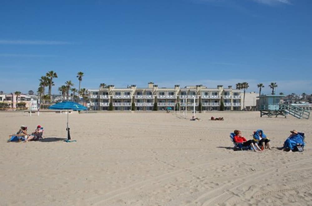 Beach House Hotel At Hermosa Beach 47/51