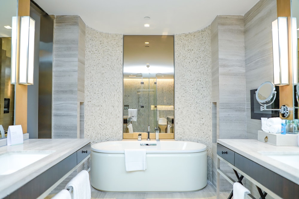 The Westin Haikou 42/46