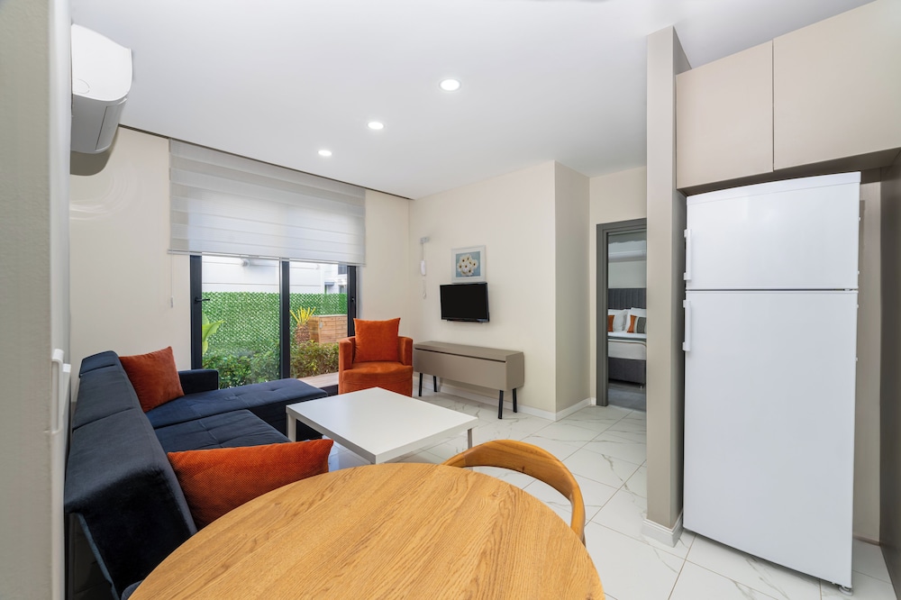Echinus Hotels 32/48
