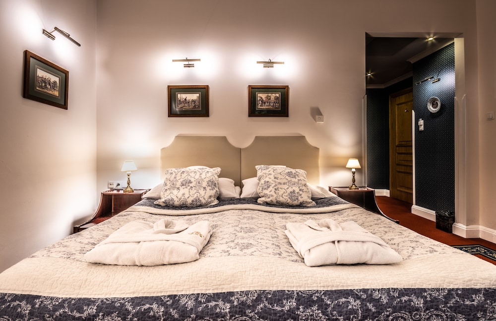 Hotel Grodek 23/50