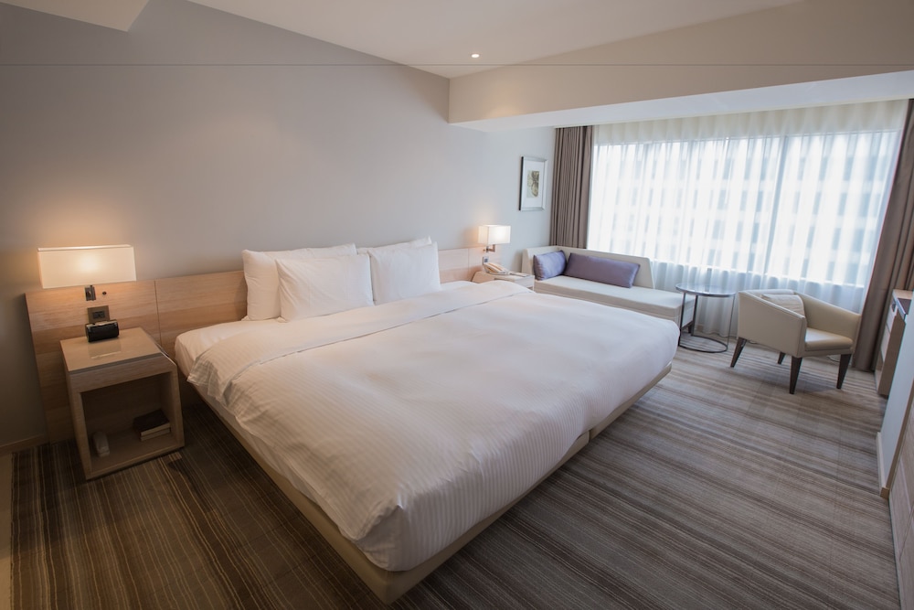 COMFORT, KING BED