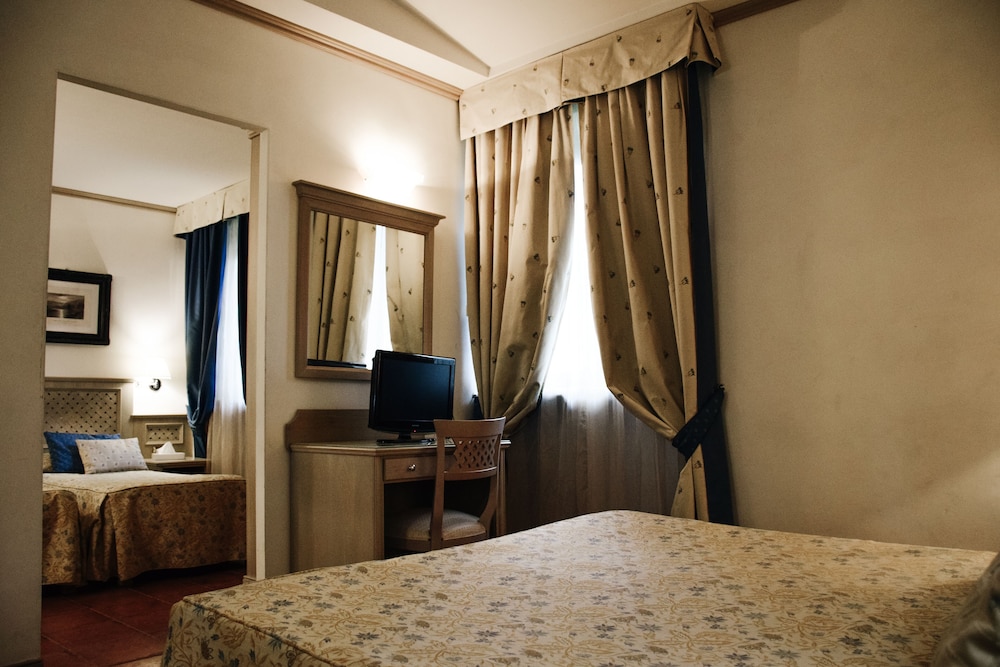 Hotel Quadrifoglio by Mancini 28/50