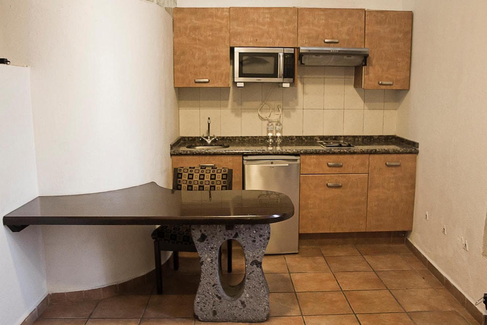 SUITES SOFIA 74/74