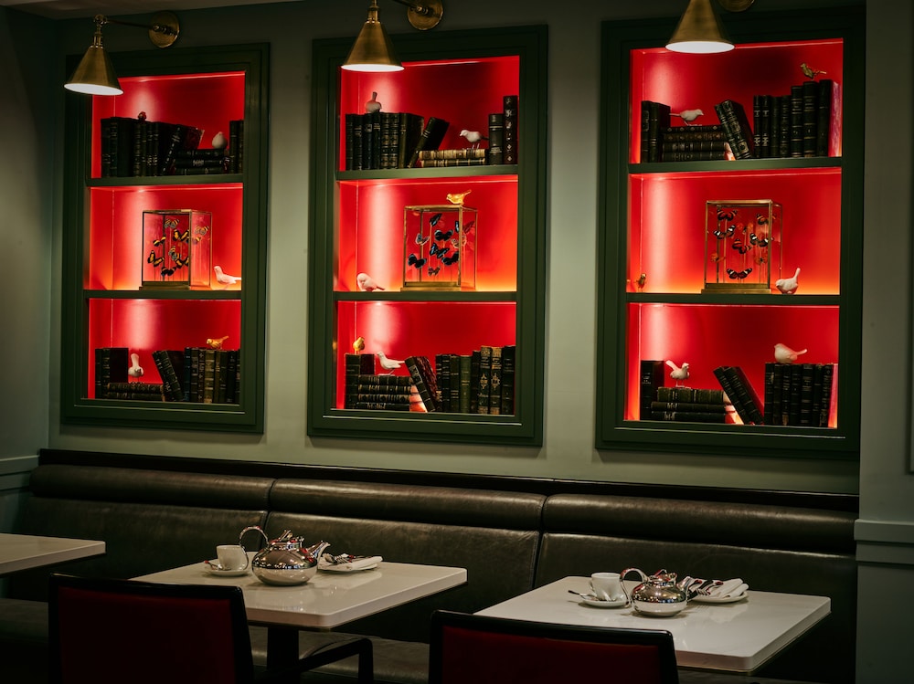 The Mayfair Townhouse – an Iconic Luxury Hotel 56/66