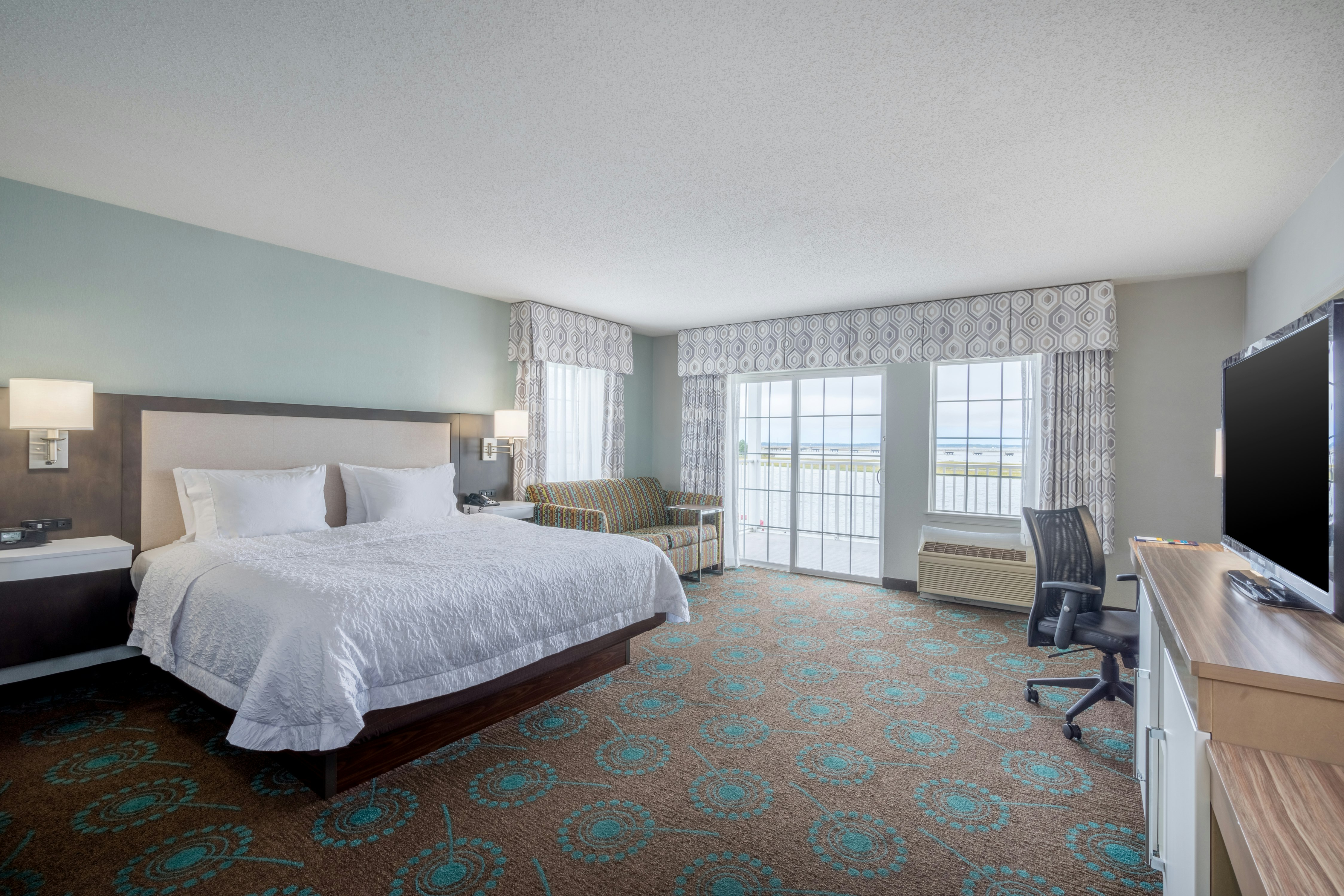 Hampton Inn And Suites Chincoteague Waterfront 10/53