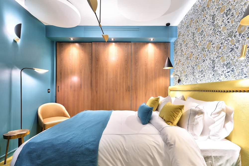 Montmartre, Deluxe, Queen Bed