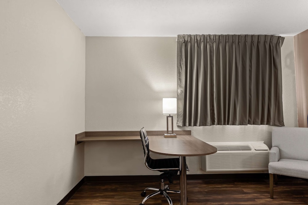 Red Lion Inn & Suites Caseyville 19/31