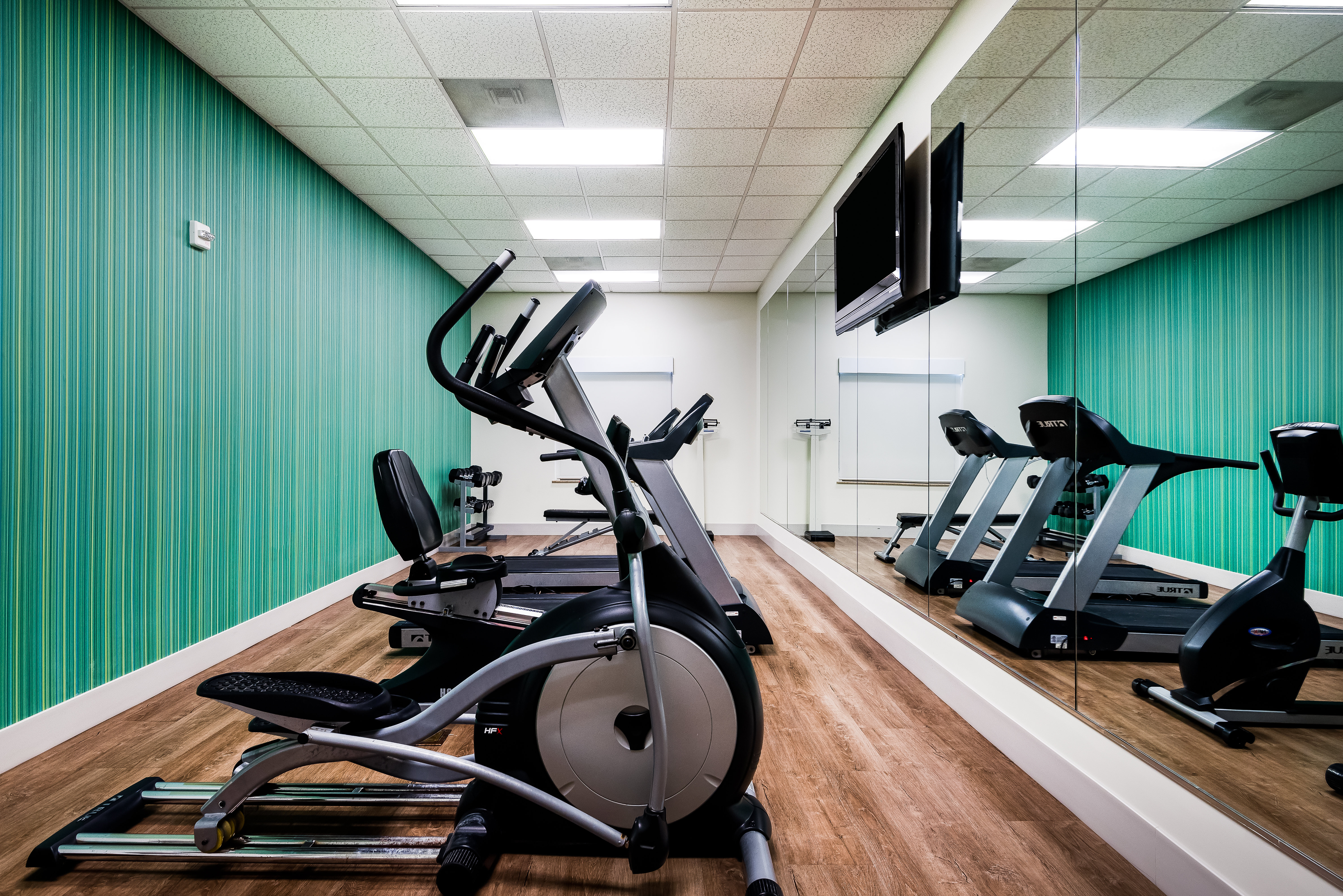 Holiday Inn Express Hotel And Suites Ontario Airport 32/50