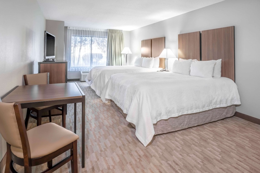 Riverview Inn & Suites, Ascend Hotel Collection 27/72