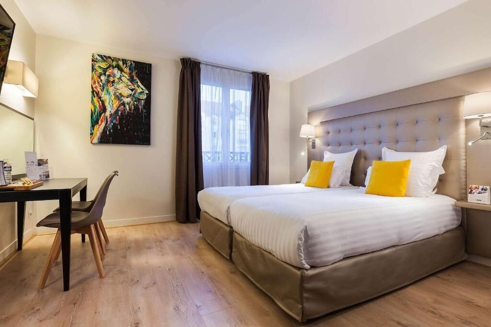 Standard, Twin Beds, Kitchenette