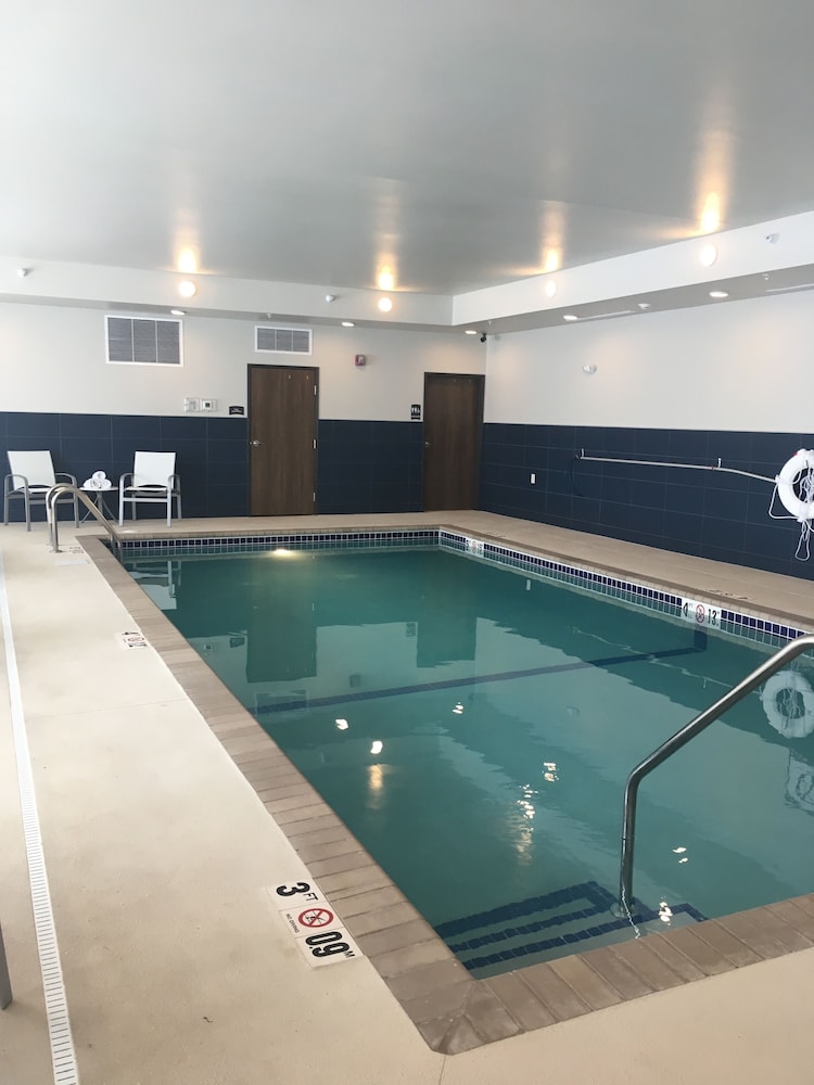 swimming pool spa